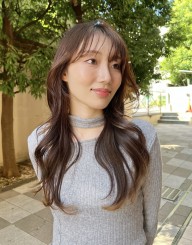 透明感ブラウン×くびれロングレイヤー