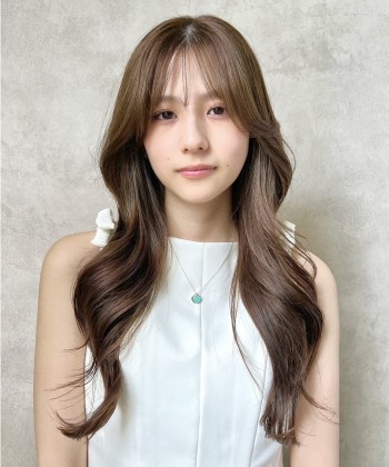 くびれロングレイヤー×透明感ベージュ